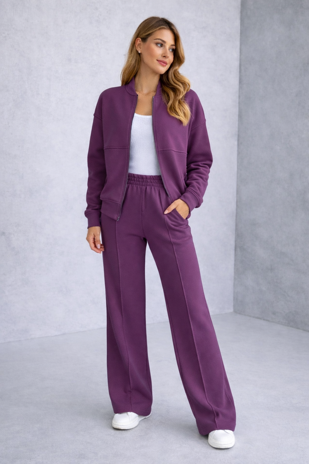 2-piece women's set with zip jacket and wide pants - comfortable and modern