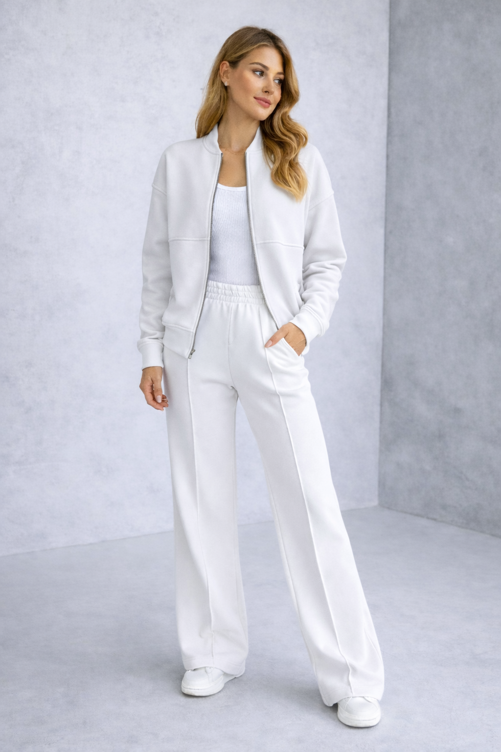 2-piece women's set with zip jacket and wide pants - comfortable and modern